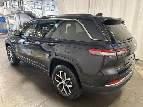 Used 2024 Jeep Grand Cherokee Limited w/ Trailer Tow Package image 6