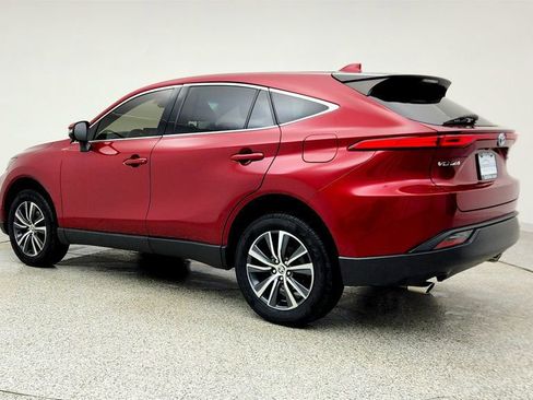 Used 2021 Toyota Venza LE image 7