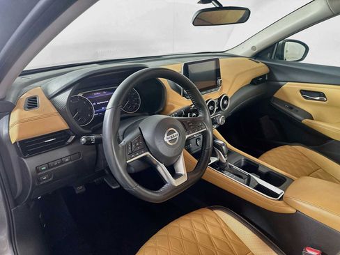 Used 2023 Nissan Sentra SV w/ SV Premium Package FWD image 7