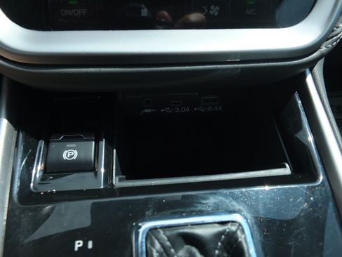 Used 2025 Subaru Outback Onyx Edition AWD/4WD image 26