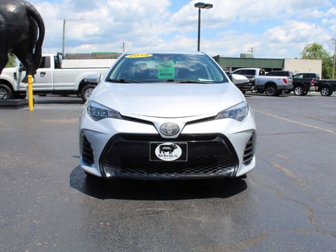 Used 2019 Toyota Corolla SE FWD image 2