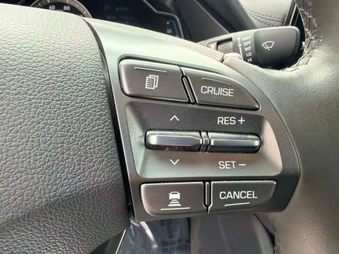 Used 2022 Hyundai Ioniq SE FWD image 29