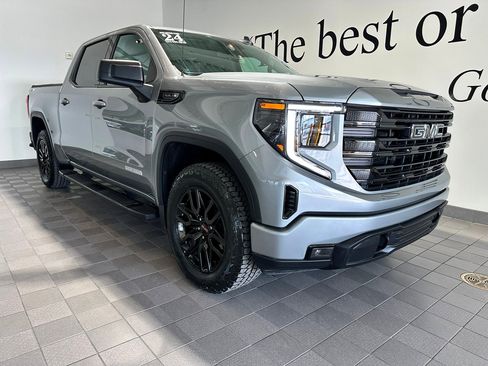 Used 2024 GMC Sierra 1500 Elevation image 1