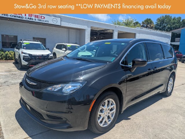 Used 2023 Chrysler Voyager LX FWD image 8