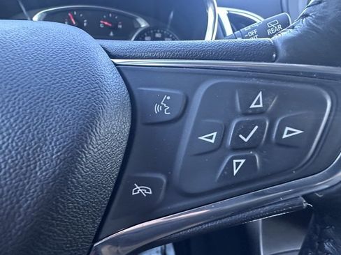 Used 2019 Chevrolet Equinox LT w/ Driver Convenience Package image 20