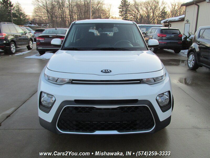 Used 2021 Kia Soul S FWD image 2