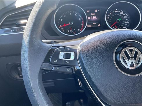 Used 2018 Volkswagen Tiguan S w/ 3rd Row Seat Package AWD/4WD image 15