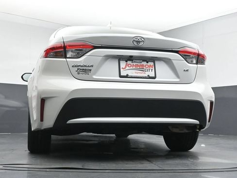 Used 2022 Toyota Corolla LE FWD image 36