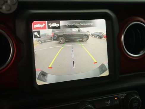 Used 2022 Jeep Gladiator Rubicon w/ LED Lighting Group AWD/4WD image 27