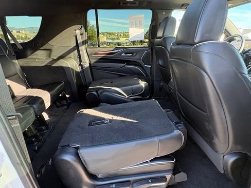 Used 2023 Cadillac Escalade ESV Premium Luxury AWD/4WD image 29