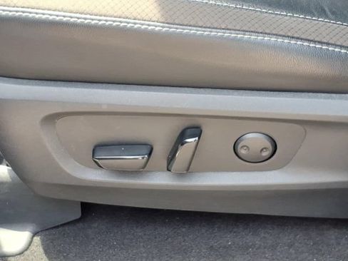 Certified 2023 Nissan Pathfinder SL AWD/4WD image 19