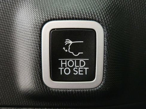 Used 2023 Jeep Grand Cherokee Summit AWD/4WD image 41