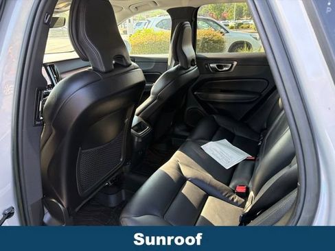 Used 2023 Volvo XC60 B5 Plus AWD/4WD image 6