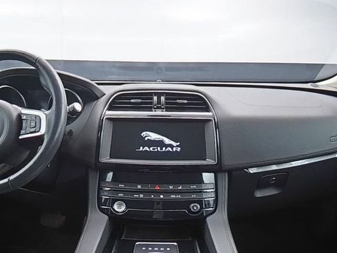 Used 2020 Jaguar F-PACE Prestige AWD/4WD image 20