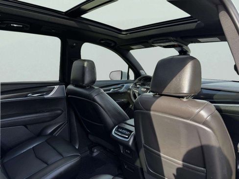 Used 2024 Cadillac XT6 Sport w/ Technology Package image 47