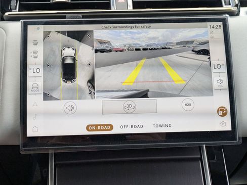 New 2026 Land Rover Range Rover Velar Dynamic SE image 14