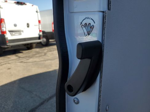 Used 2025 RAM ProMaster 2500 w/ Convenience Group image 20