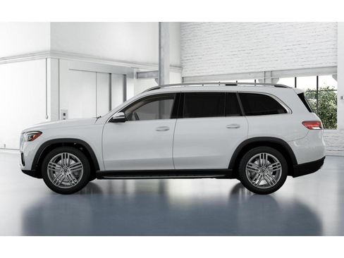 New 2026 Mercedes-Benz GLS 450 4MATIC image 35