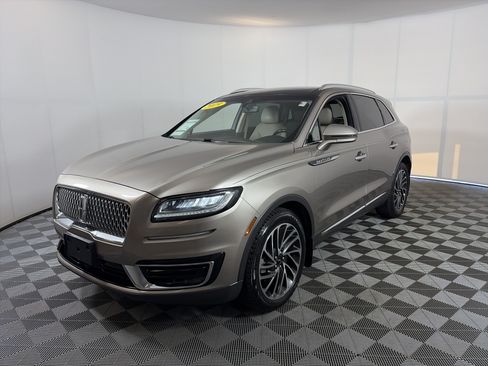Used 2019 Lincoln Nautilus Reserve w/ Cargo Utility Package AWD/4WD image 2