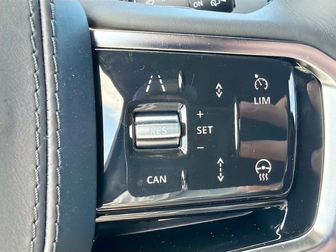 New 2026 Land Rover Range Rover Sport SE image 40