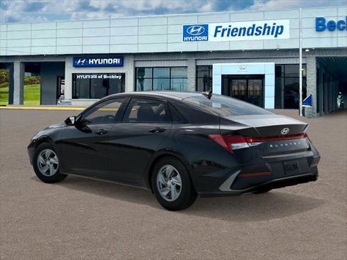 New 2026 Hyundai Elantra SE FWD image 5
