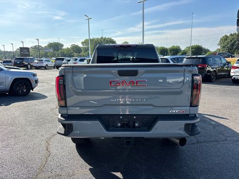Used 2025 GMC Sierra 2500 AT4 w/ AT4 Premium Plus Package AWD/4WD image 6