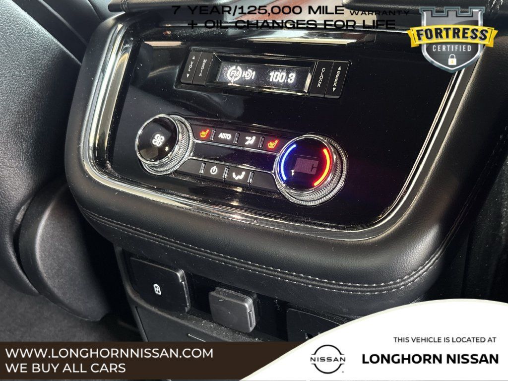 Used 2020 Lincoln Navigator 4WD image 26