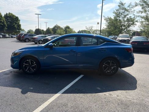Used 2024 Nissan Sentra SV FWD image 9