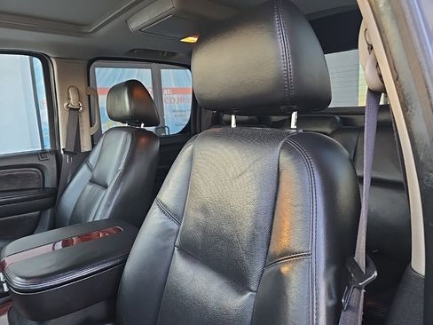 Used 2007 Cadillac Escalade EXT Base w/ Information Package image 42