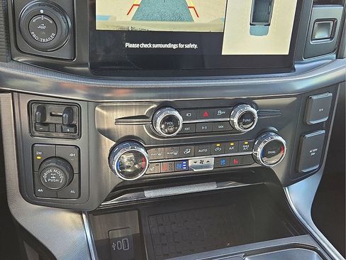 Used 2025 Ford F150 Platinum w/ Equipment Group 702A High image 29