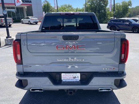 Used 2024 GMC Sierra 1500 AT4 w/ Technology Package AWD/4WD image 4