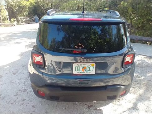 Used 2021 Jeep Renegade Latitude image 6