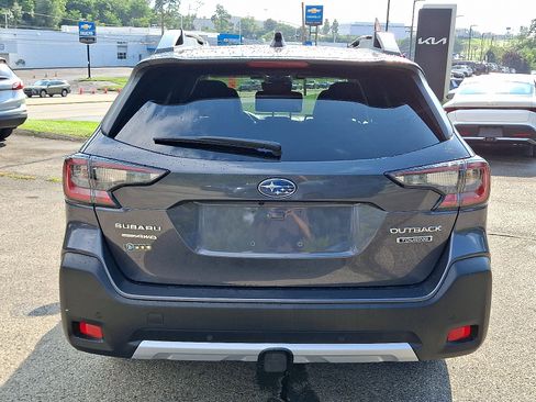 Used 2024 Subaru Outback Touring AWD/4WD image 5