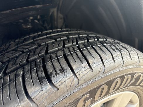 Used 2022 Toyota RAV4 Limited image 12