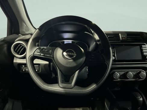 Used 2025 Nissan Versa S image 16