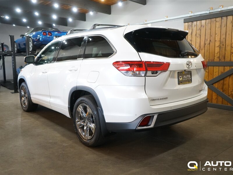 Used 2018 Toyota Highlander Limited Platinum AWD/4WD image 7