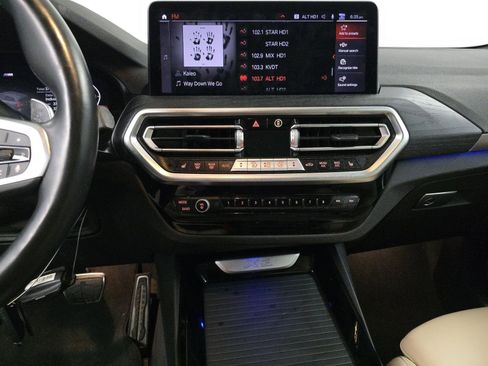 Used 2024 BMW X3 sDrive30i w/ Premium Package image 11