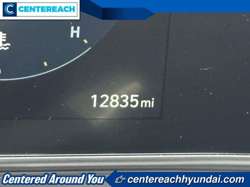 Used 2024 Hyundai Kona Limited AWD/4WD image 25