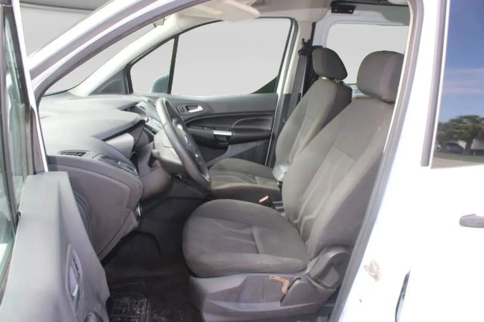 Used 2014 Ford Transit Connect XLT FWD image 8