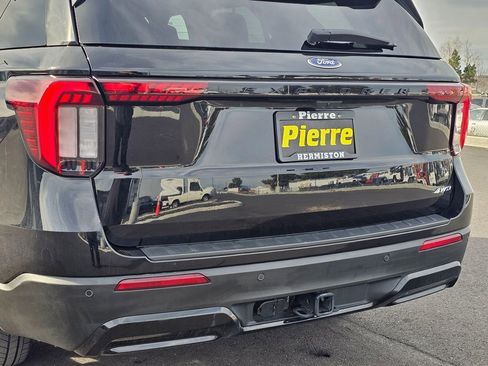 Certified 2025 Ford Explorer ST-Line image 7
