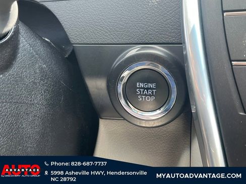 Used 2015 Toyota Camry XLE w/ Moonroof Package image 12