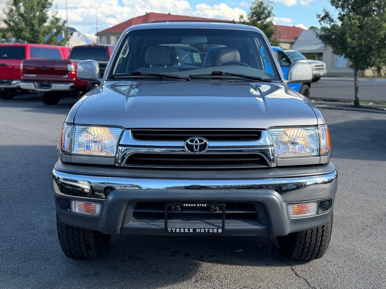 Used 2002 Toyota 4Runner SR5 AWD/4WD image 3
