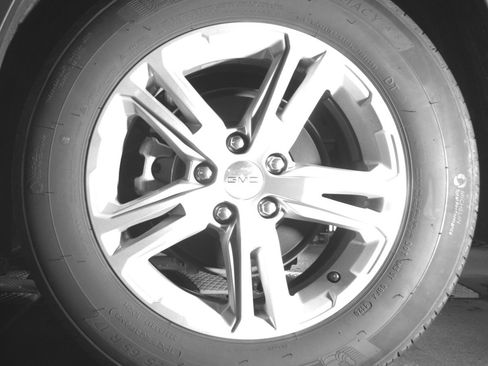 Used 2024 GMC Terrain SLE image 14