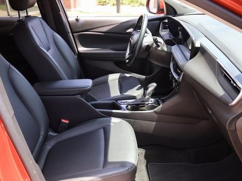Certified 2024 Buick Encore GX Sport Touring w/ Comfort Package FWD image 7