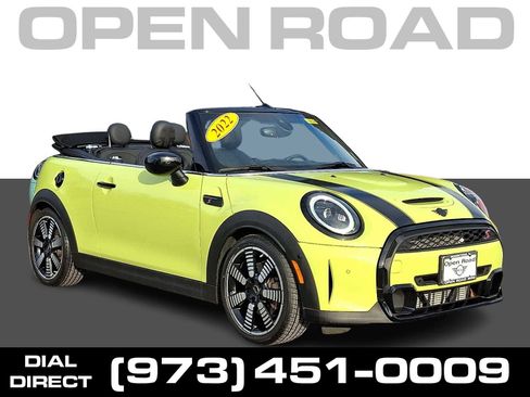 Used 2022 MINI Cooper S w/ Driver Assistance Package image 1