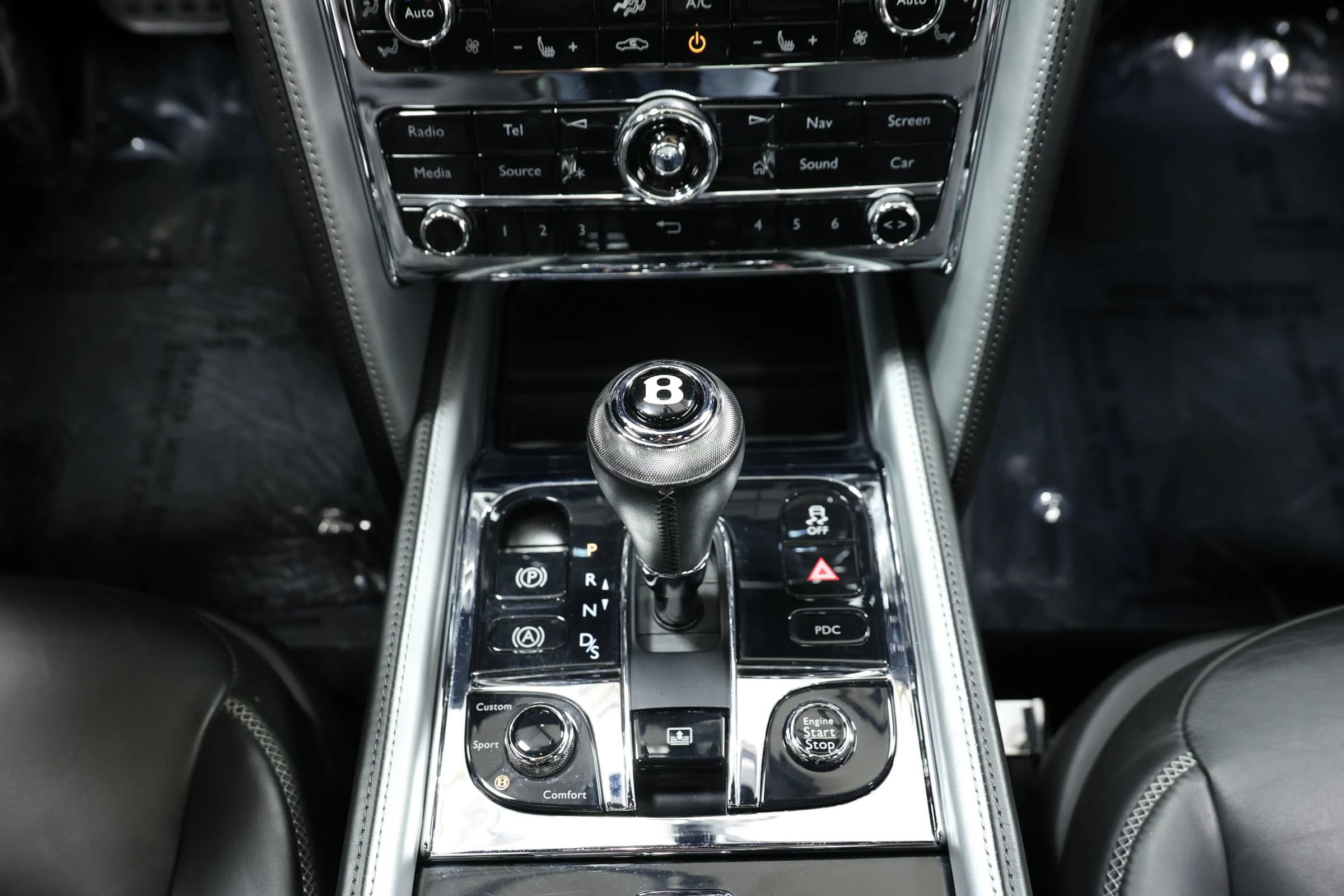 Used 2018 Bentley Mulsanne RWD image 52