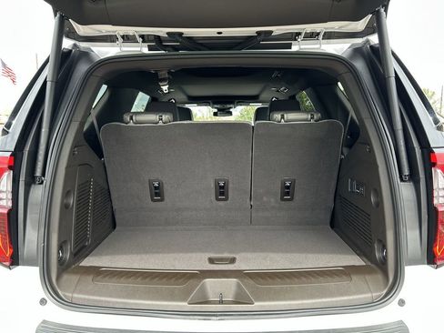 Used 2025 GMC Yukon Elevation image 27