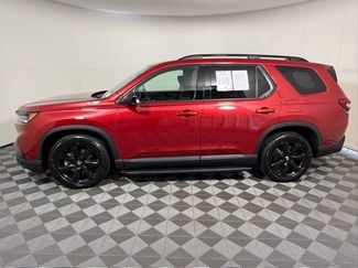 Used 2025 Honda Pilot Black Edition video 3