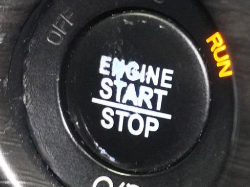 Used 2017 Jeep Grand Cherokee Laredo image 24