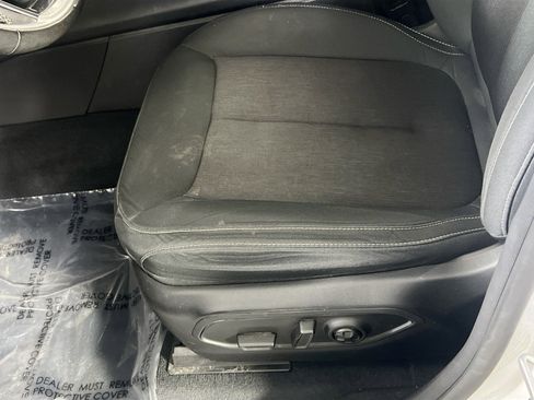 Used 2023 Jeep Grand Cherokee Laredo w/ Luxury Tech Group I AWD/4WD image 18